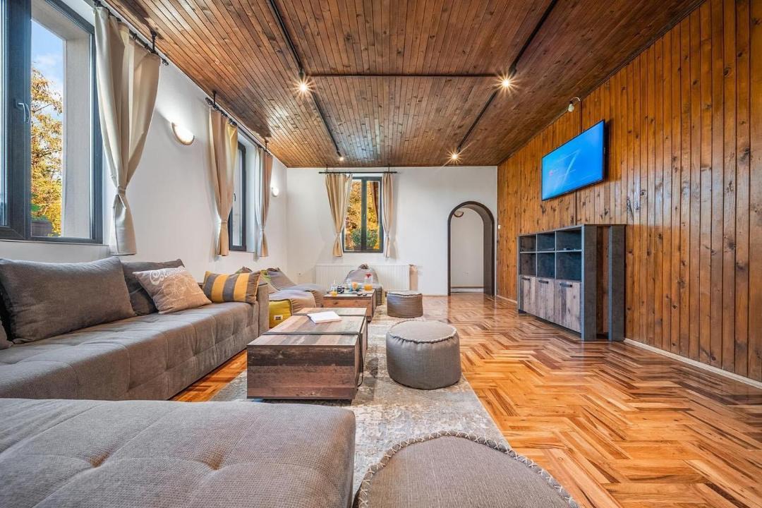 Photo of Livingroom in Elena