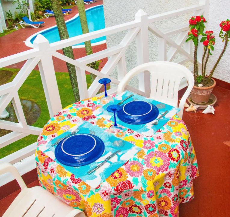 Photo of Patio Balcony in Tower Isle
