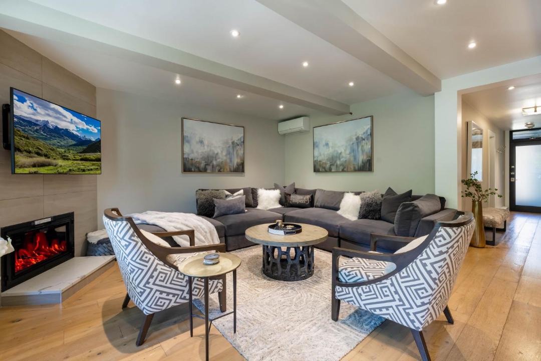 Photo of Livingroom in Aspen
