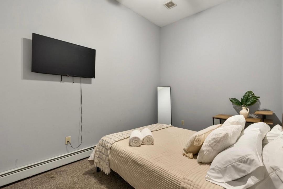 Photo of Bedroom in Troy