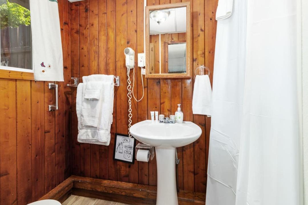 Photo of Bathroom in Chippewa Lake