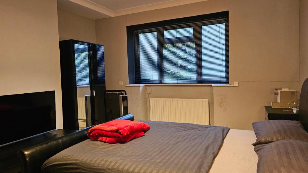 Photo of Bedroom in Cantelowes