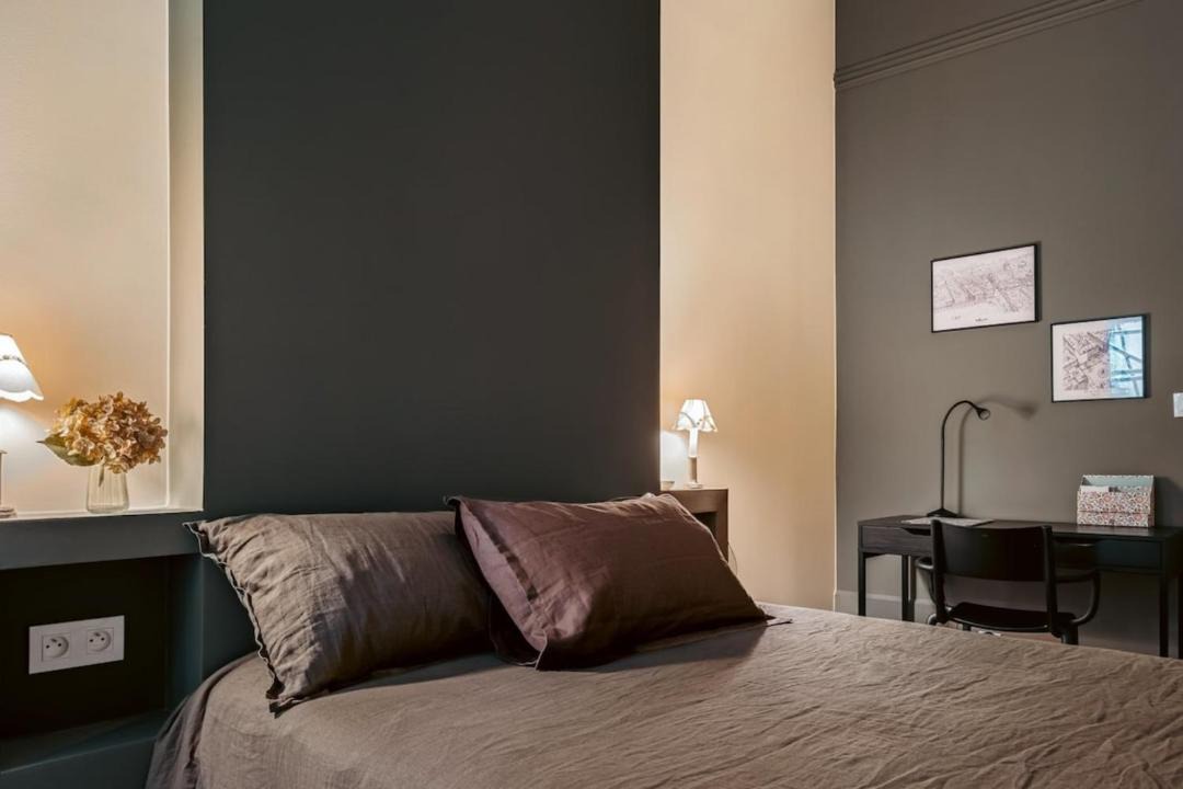 Photo of Bedroom in Moliere - Edgard Quinet