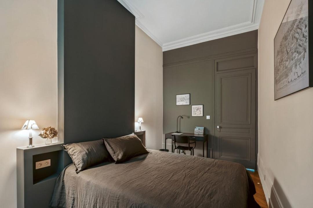 Photo of Bedroom in Moliere - Edgard Quinet