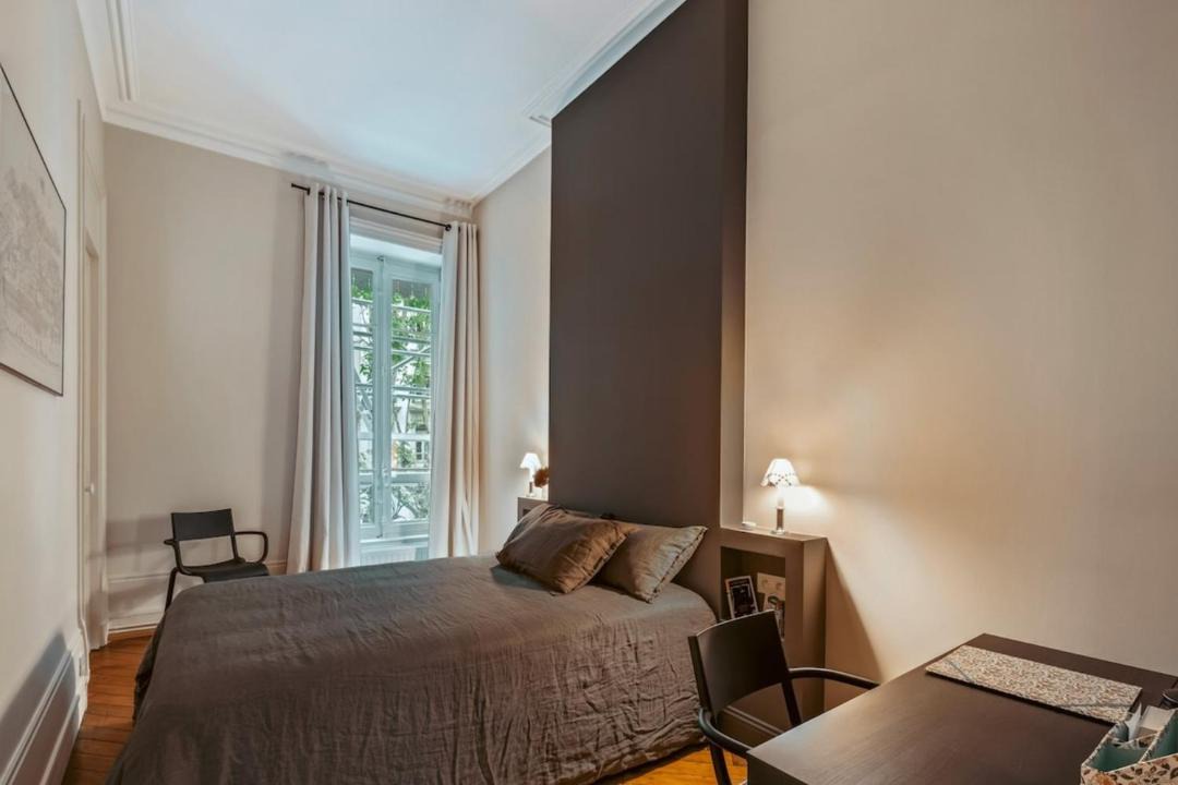 Photo of Bedroom in Moliere - Edgard Quinet