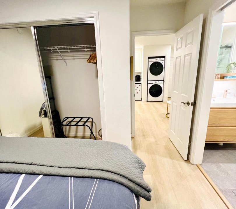 Photo of Bedroom in Suburban Park - Lorelei Manor - Flood Park Triangle