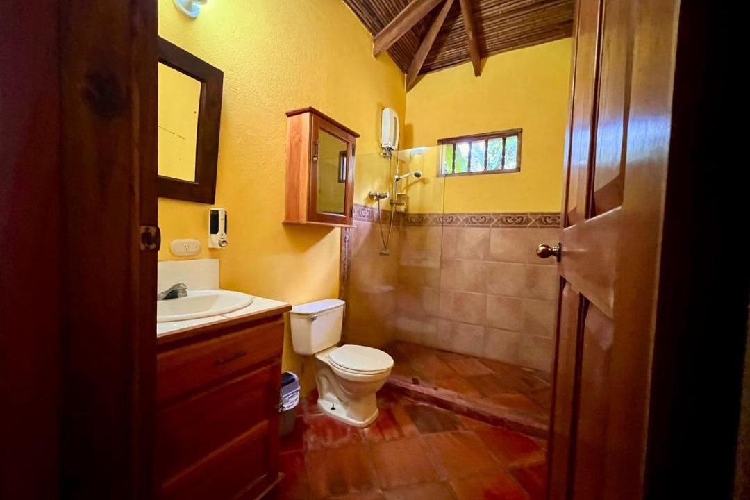 Photo of Bathroom in Portalon