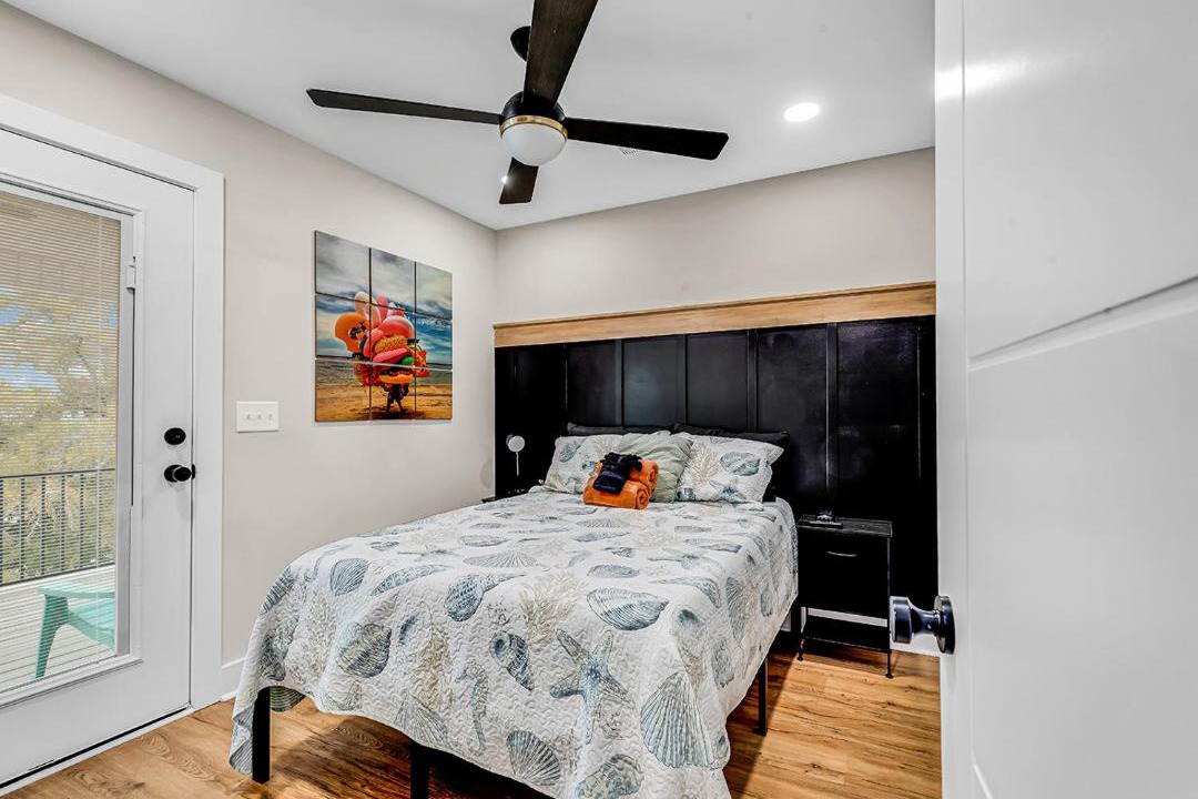 Photo of Bedroom in Surfside Beach