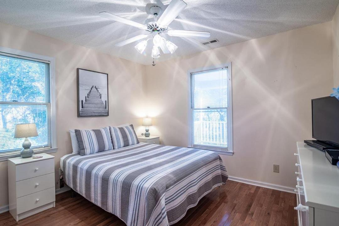 Photo of Bedroom in North Litchfield Beach