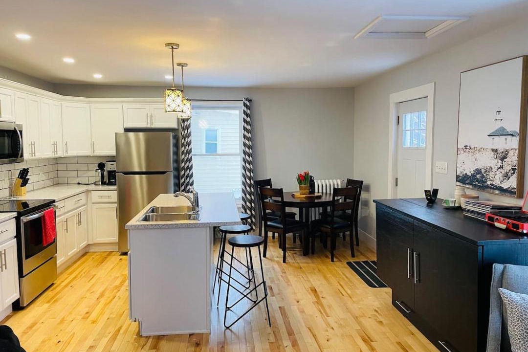 Photo of Kitchen in Queens Square
