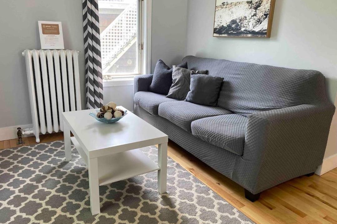 Photo of Livingroom in Queens Square