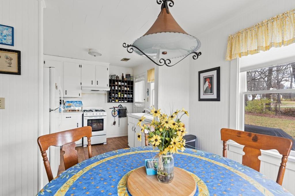 Photo of Kitchen in Twin Lake