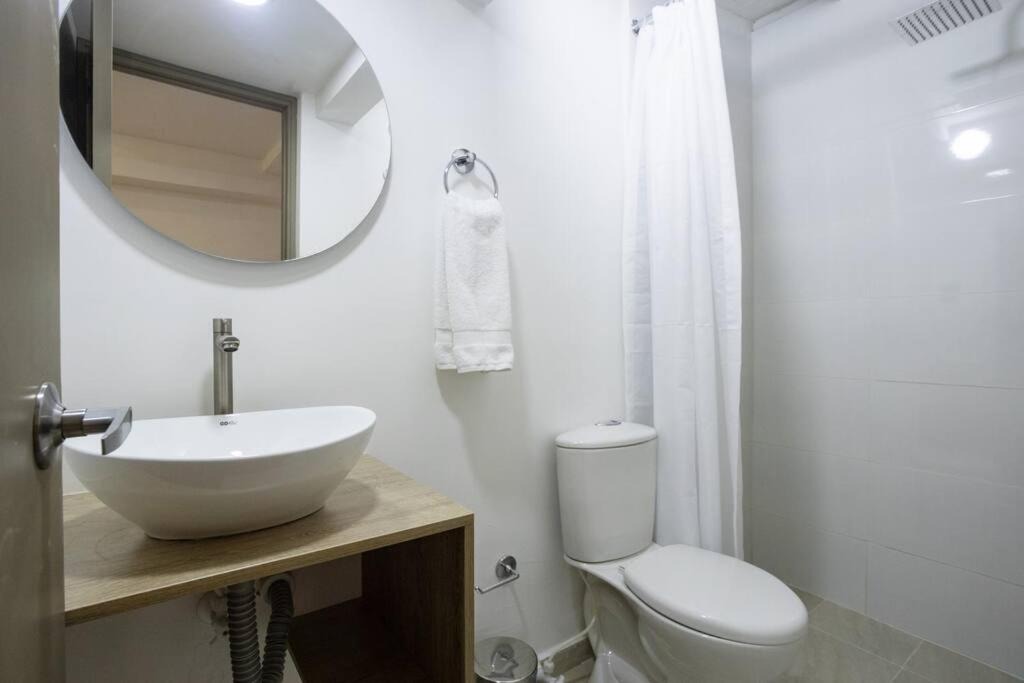 Photo of Bathroom in La Florida