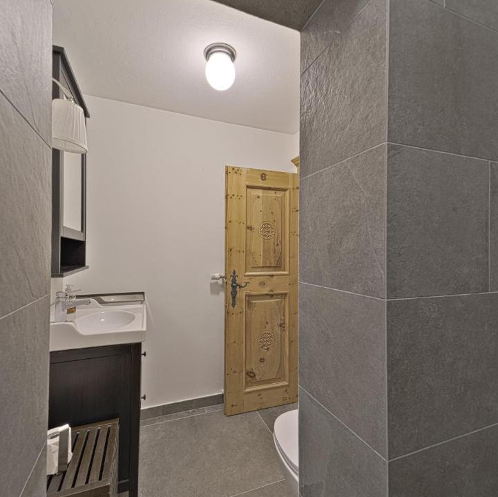 Photo of Bathroom in Silvaplana