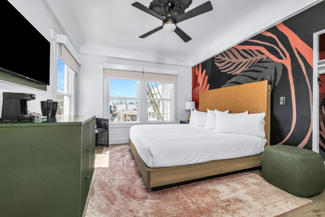 Photo of Bedroom in Theater District