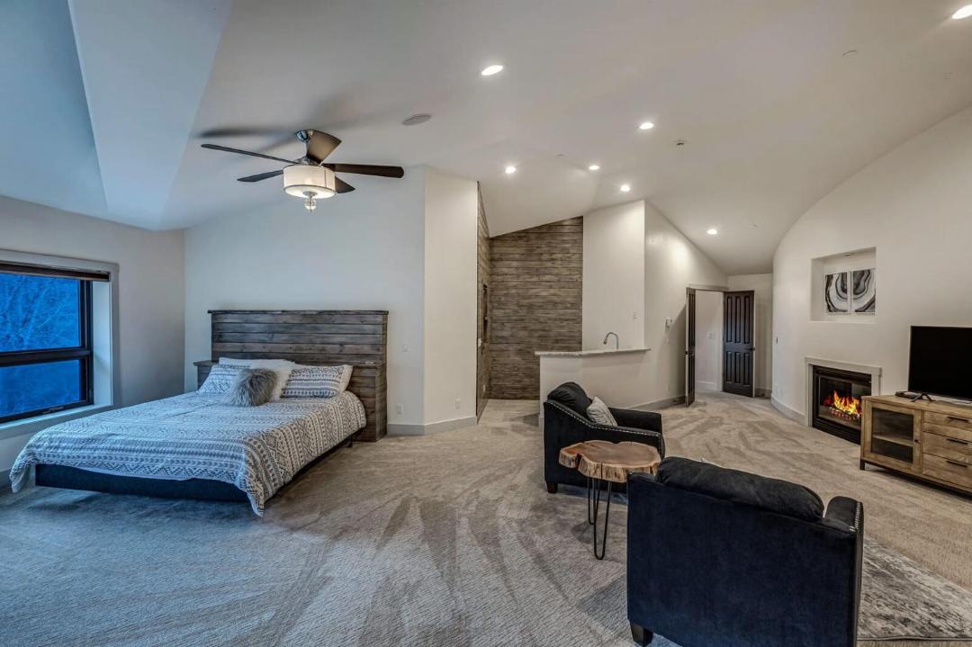 Photo of Bedroom in Basalt