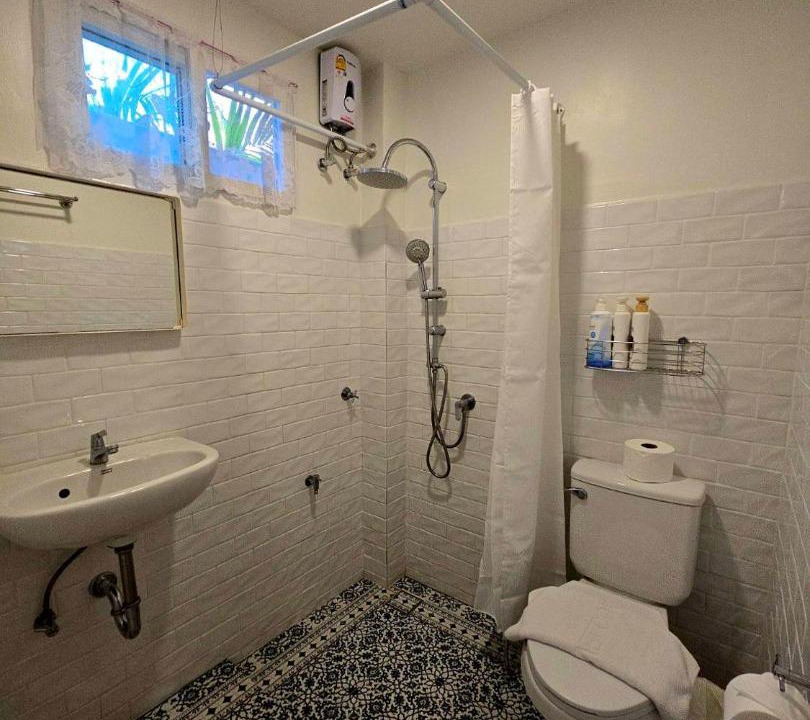 Photo of Bathroom in Chaiyasathan