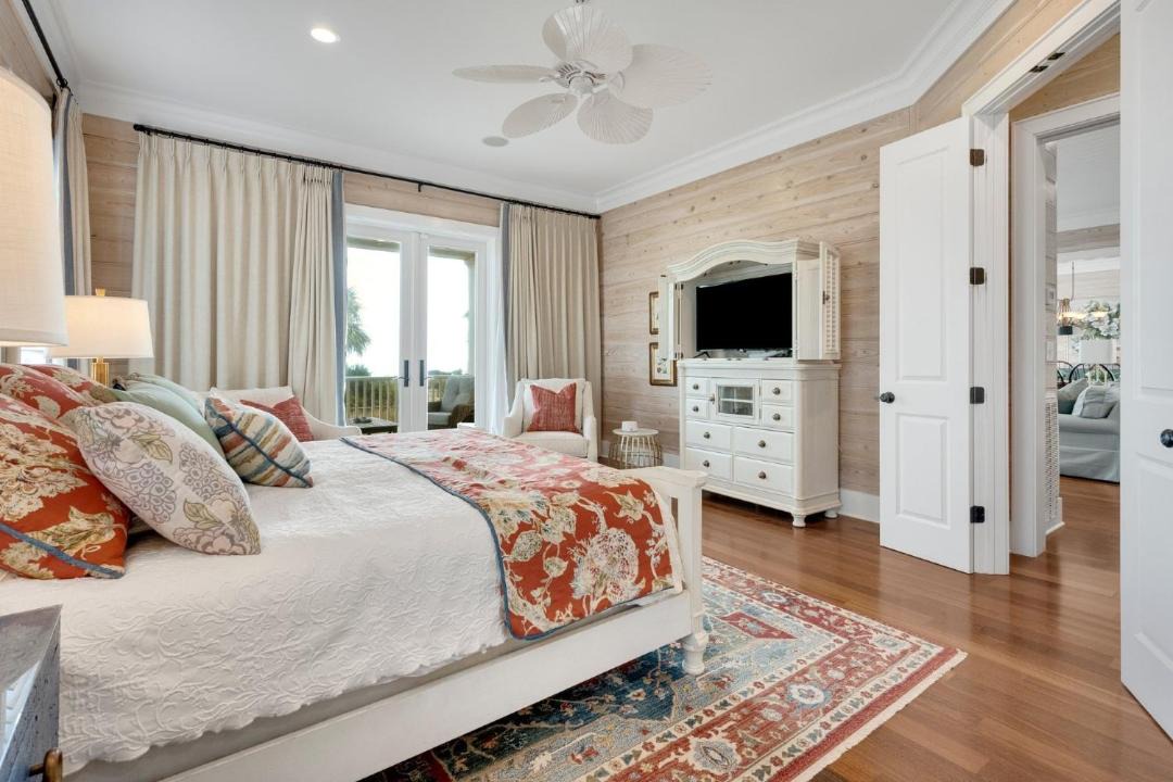 Photo of Bedroom in Debordieu Colony