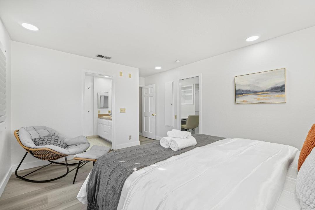 Photo of Bedroom in Avalon