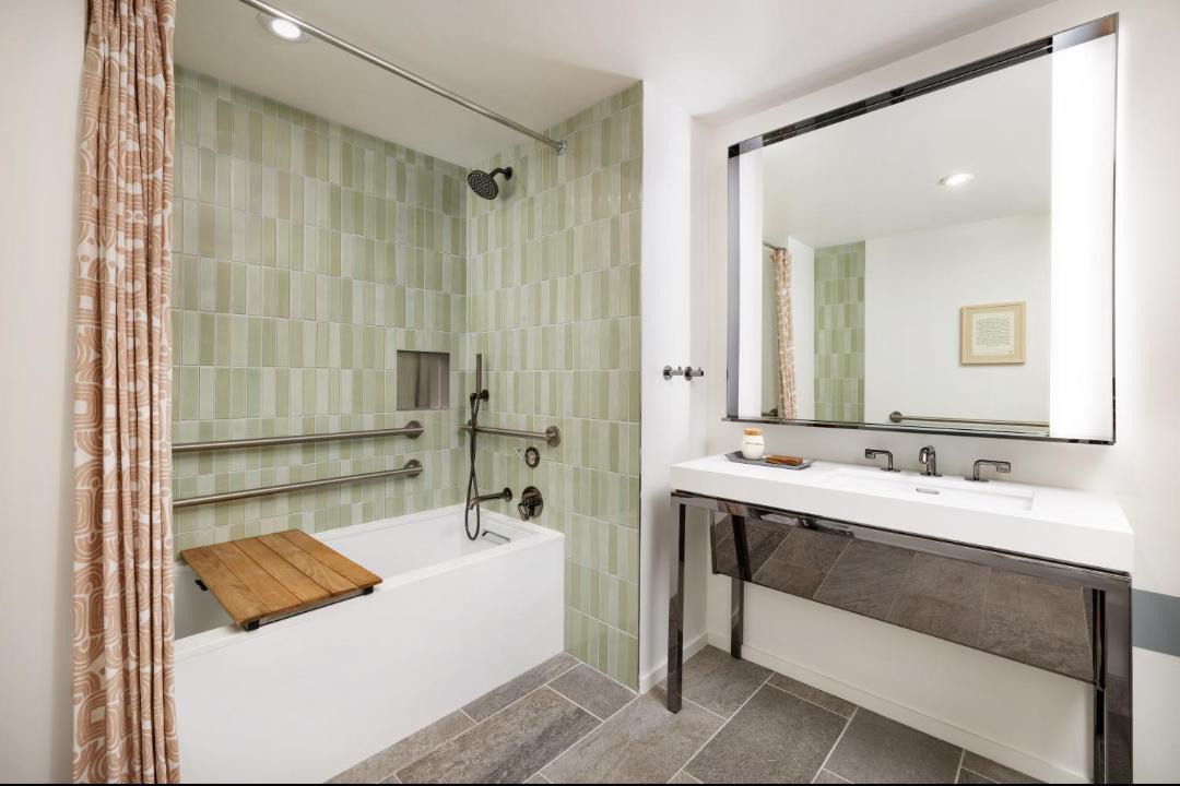 Photo of Bathroom in Tenderloin