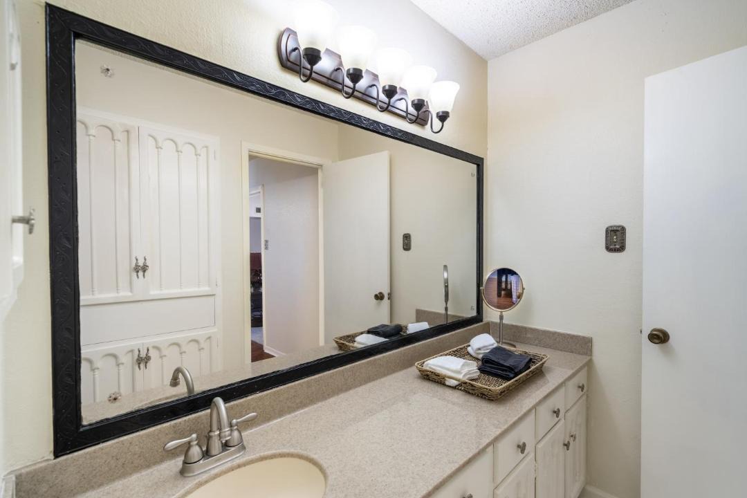 Photo of Bathroom in Medical Center District