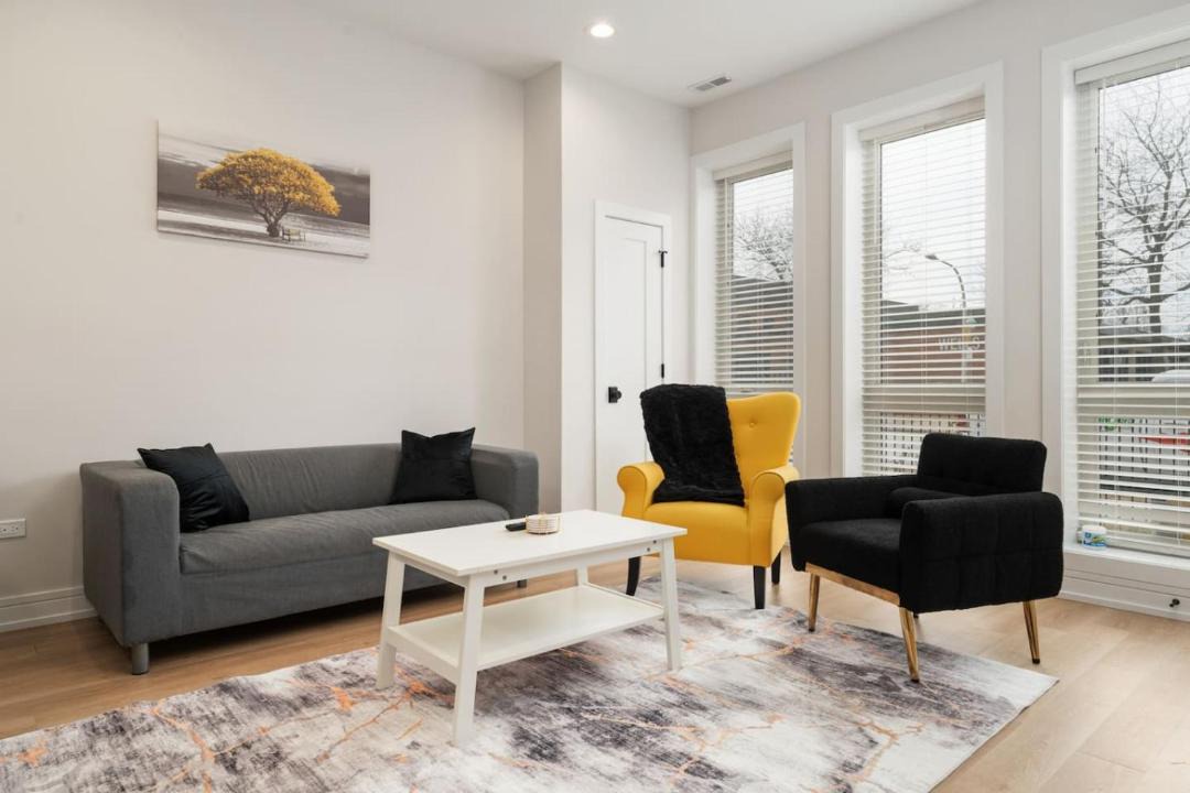 Photo of Livingroom in Bronzeville