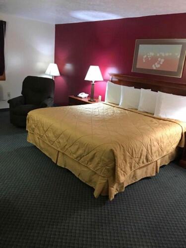 Photo of Bedroom in Cadillac