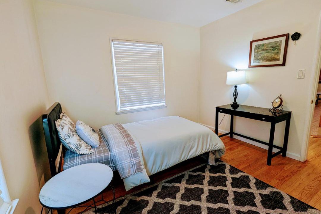 Photo of Bedroom in Sherman Oaks