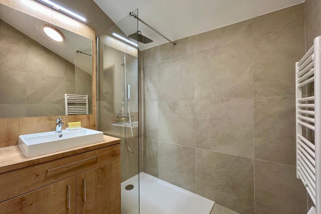 Photo of Bathroom in Eclose-Est