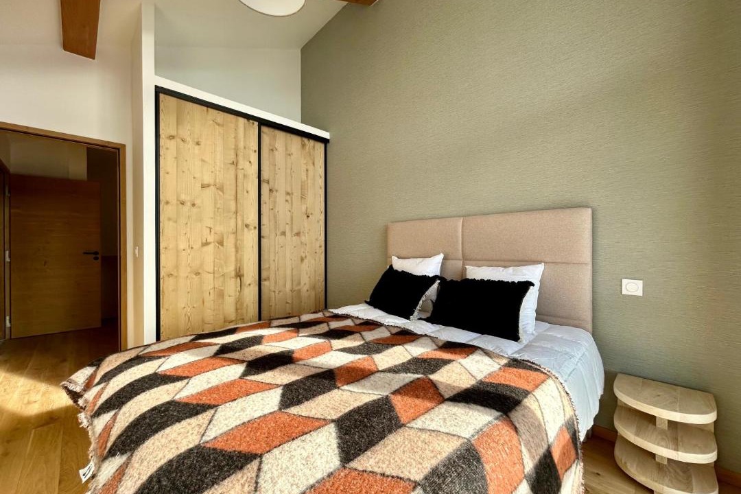 Photo of Bedroom in Eclose-Est