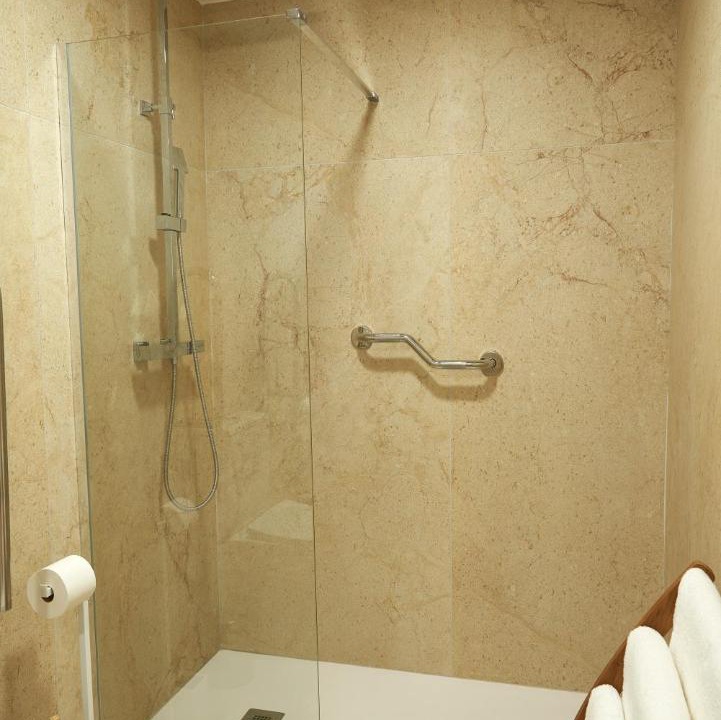 Photo of Bathroom in Benicalap