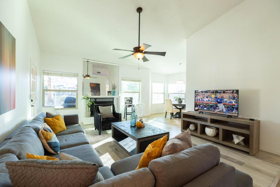 Photo of Livingroom in Arrowhead Ranch