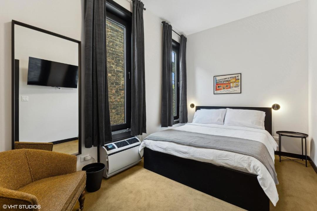Photo of Bedroom in Palmer Square