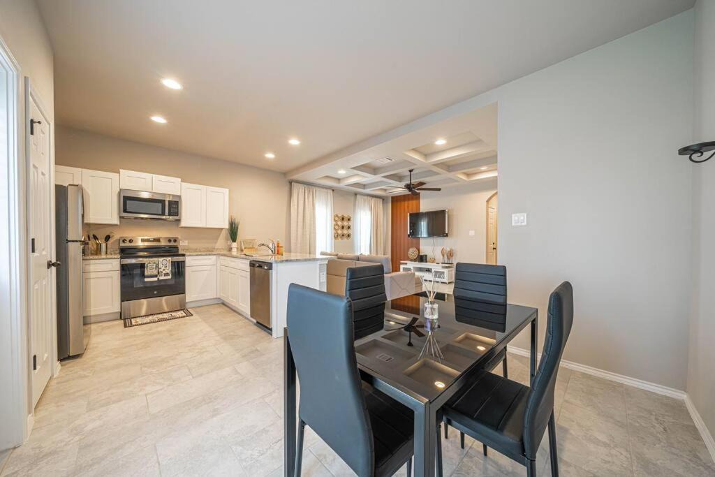 Photo of Kitchen in West San Antonio