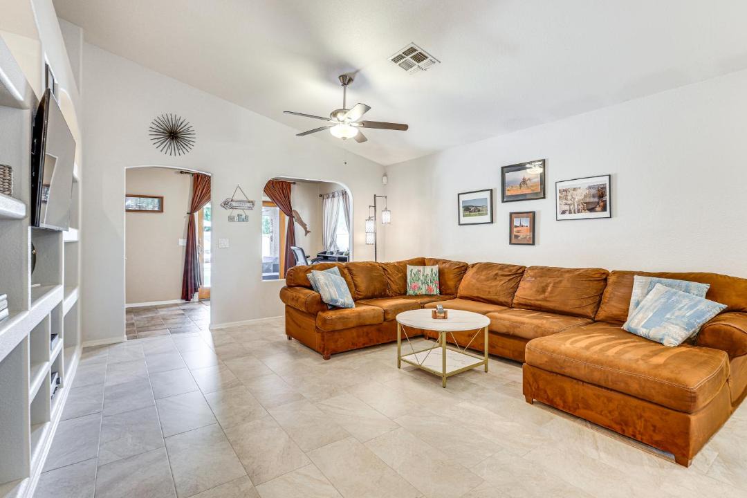 Photo of Livingroom in Fletcher Heights