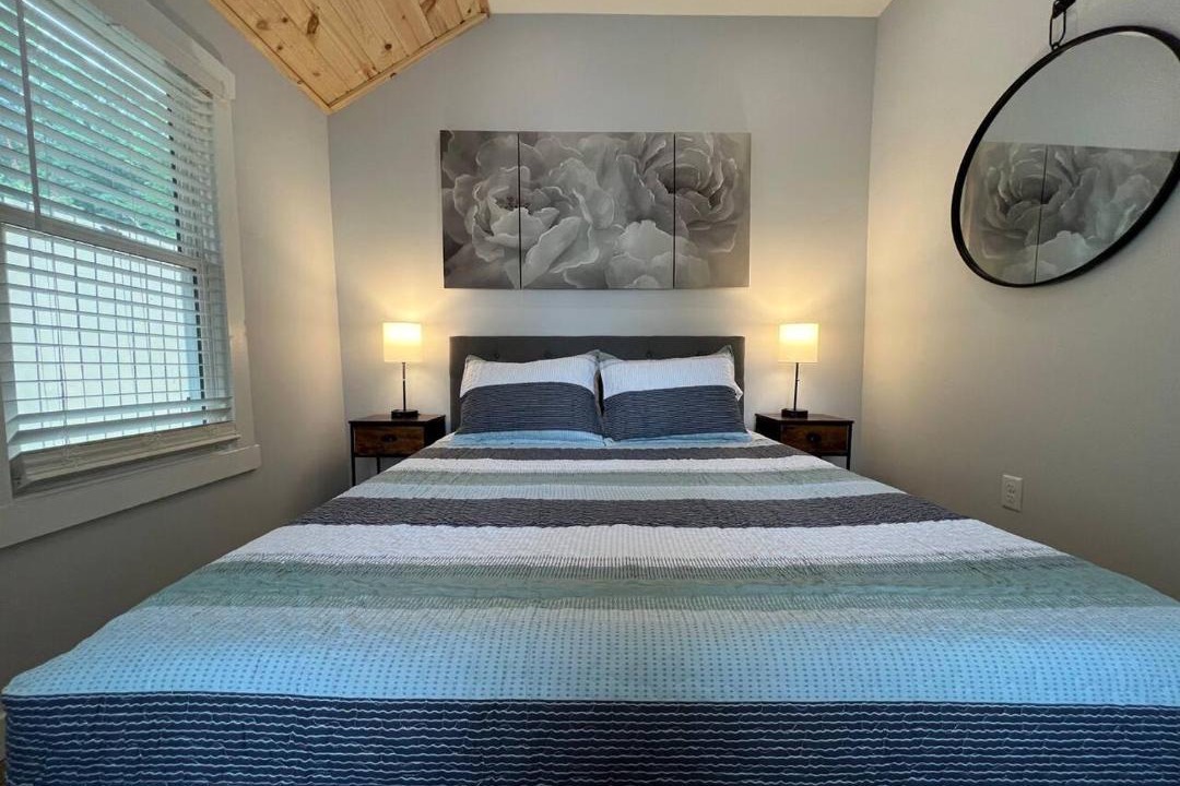 Photo of Bedroom in Edgerton