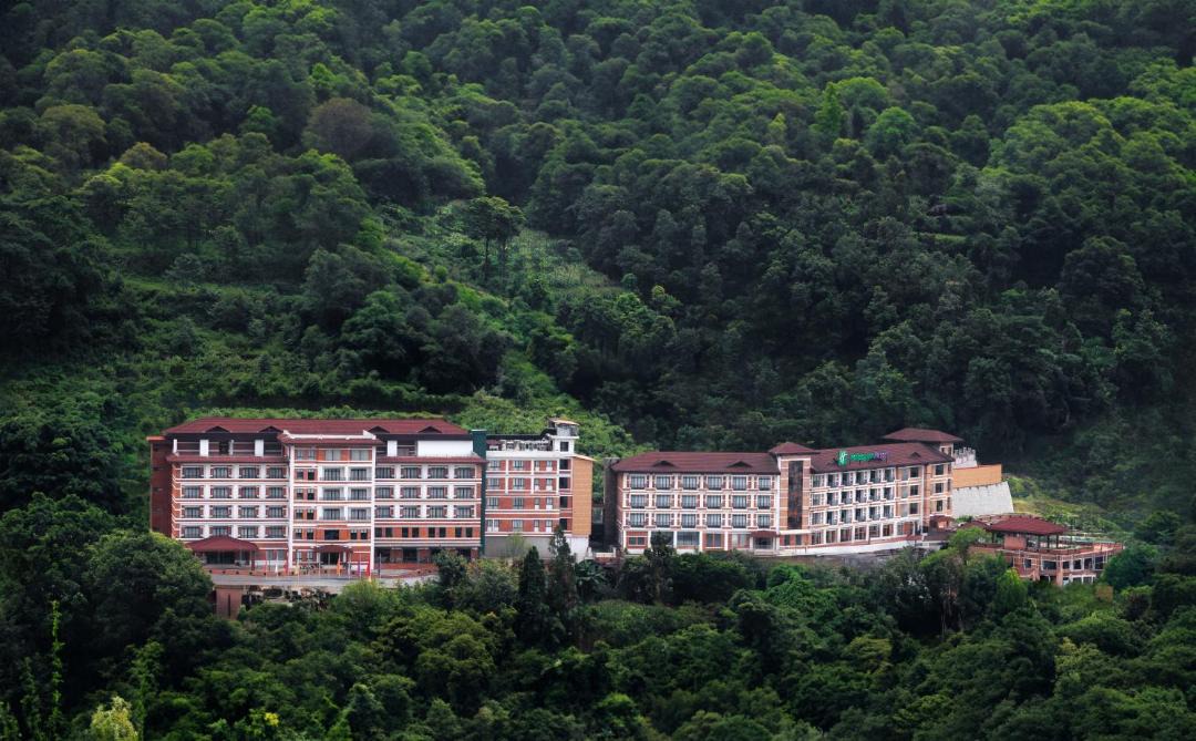 Photo of Buildings in Burhanilkantha