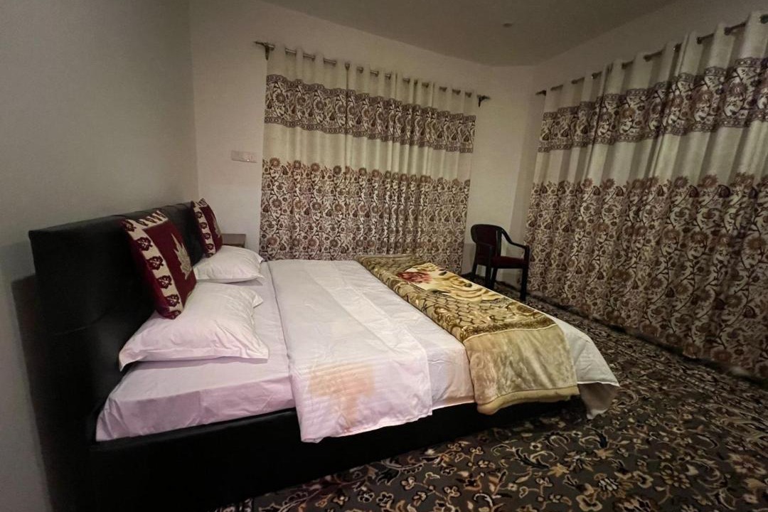 Photo of Bedroom in Gulmarg