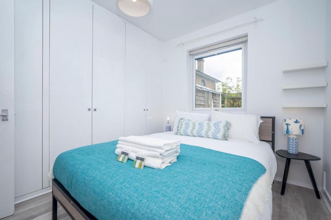 Photo of Bedroom in Surrey Docks