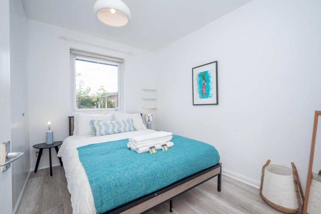 Photo of Bedroom in Surrey Docks