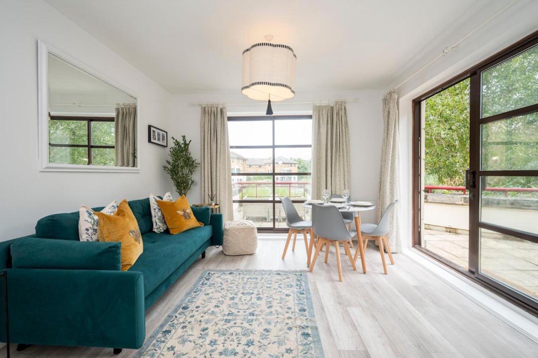 Photo of Livingroom in Surrey Docks