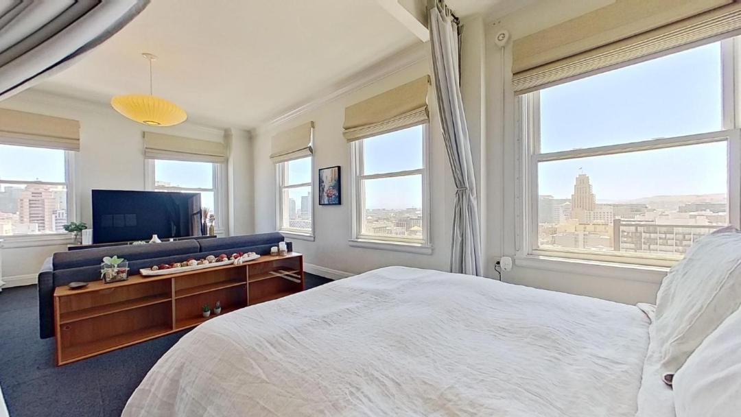 Photo of Bedroom in Tenderloin