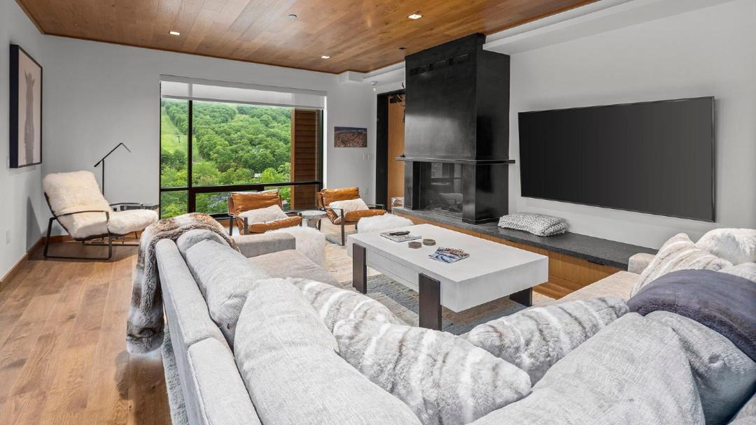 Photo of Livingroom in Stowe Area