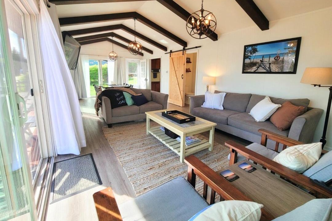 Photo of Livingroom in Lake Township