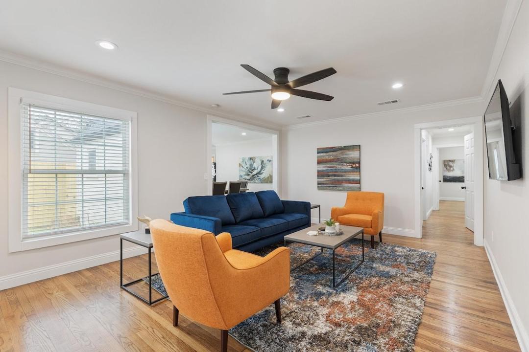 Photo of Livingroom in Arlington Heights