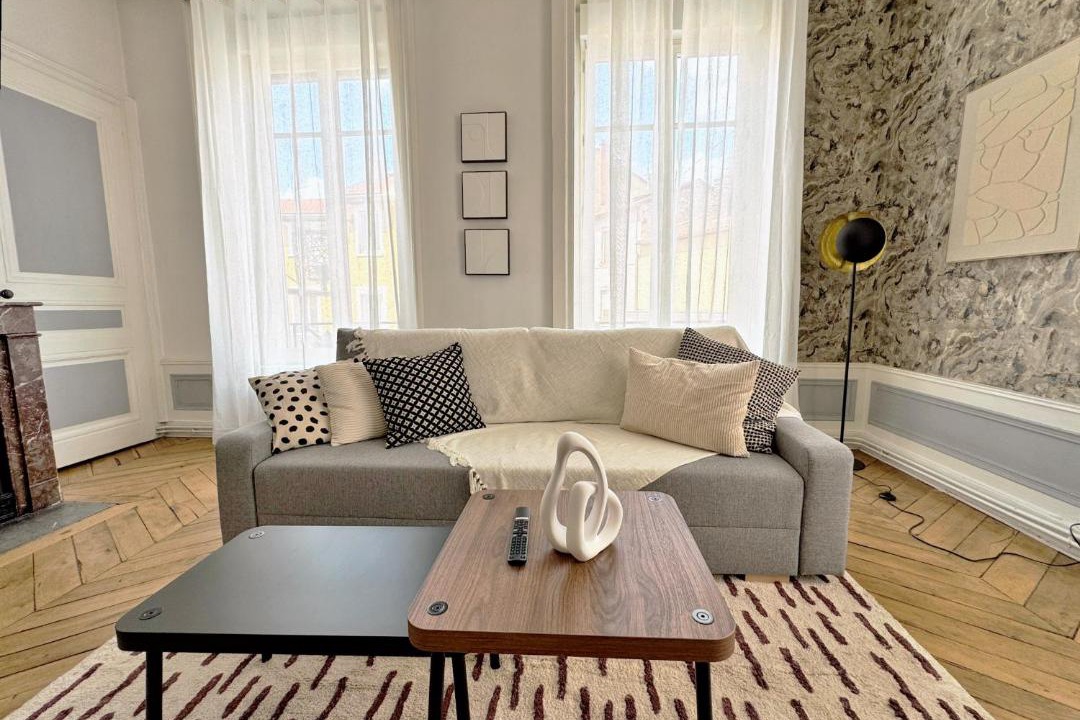 Photo of Livingroom in Oullins