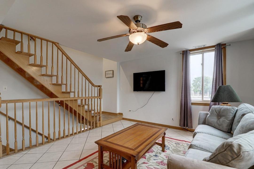 Photo of Livingroom in Des Plaines