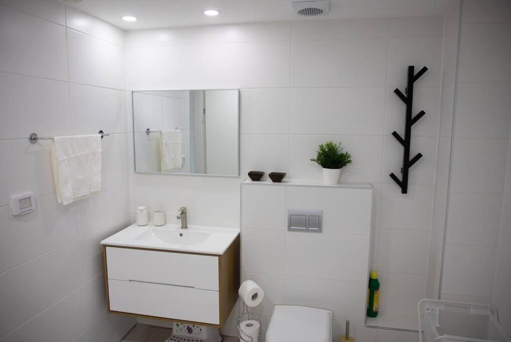 Photo of Bathroom in Bat Yam