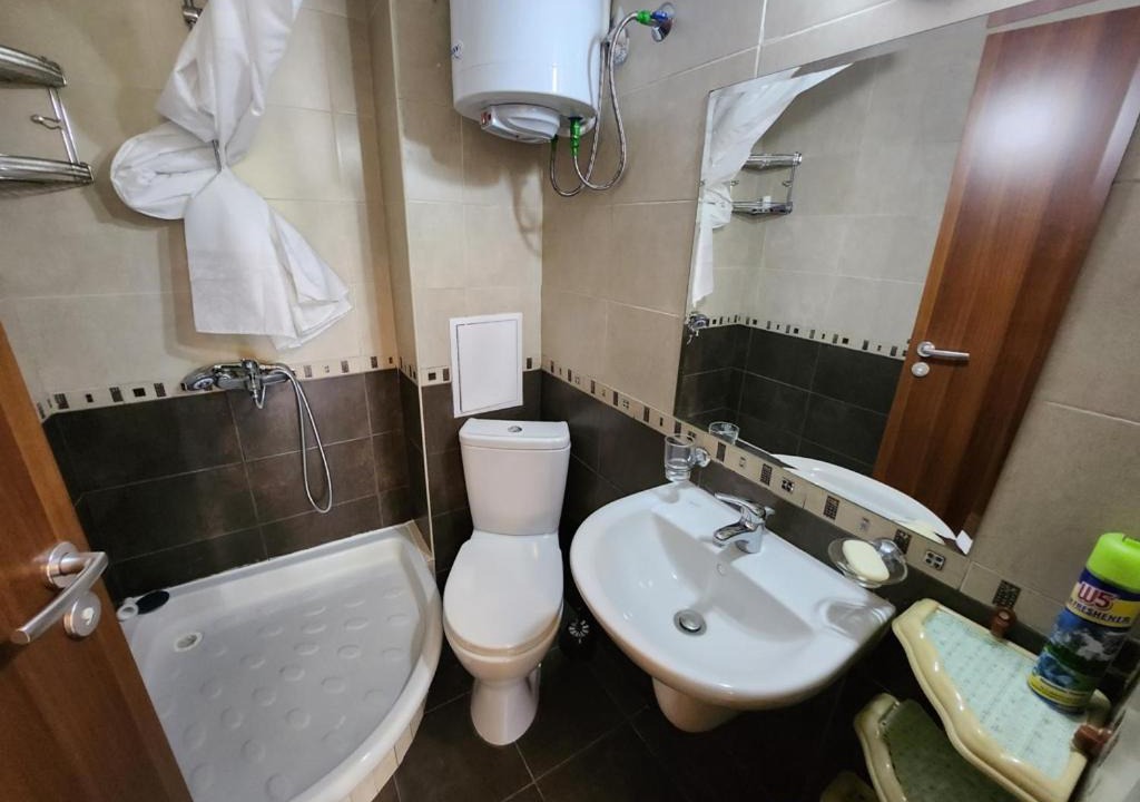 Photo of Bathroom in Shiligarnika