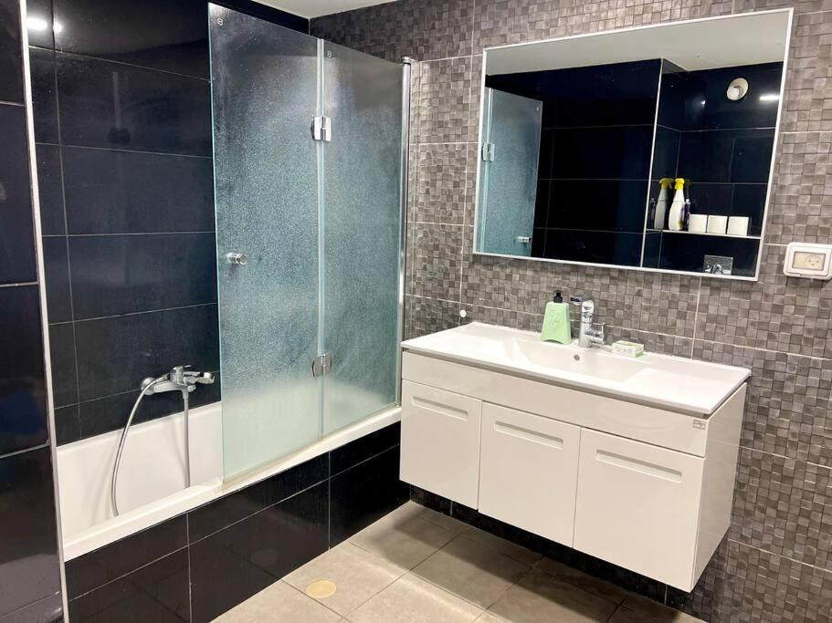 Photo of Bathroom in Netanya